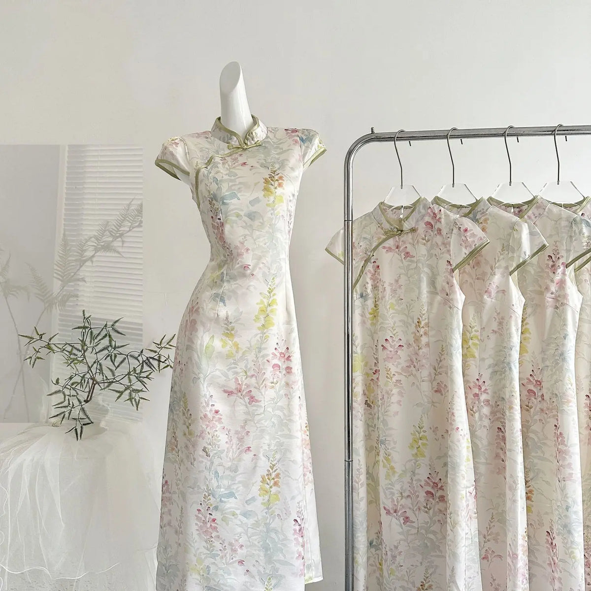 Olivegirl 2026 Chinese Dress Satin Floral Qipao Women's Spring and Summer New Style Slim Fit Temperament Super Fairy Dress